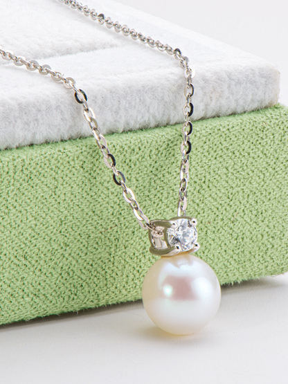 Natural Freshwater Pearl Necklace  HWEB6F7SPC