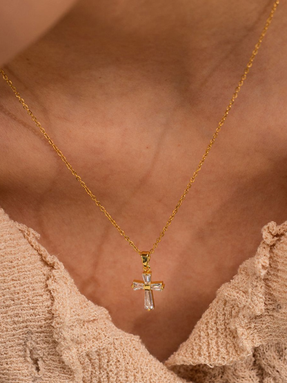 White Zircon Cross Pendant Necklace HWER98K3KF